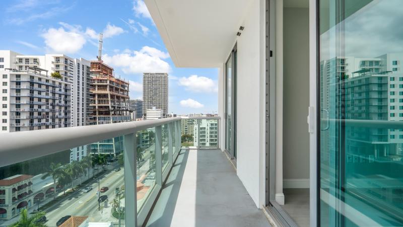  Condo & Townhome Photos