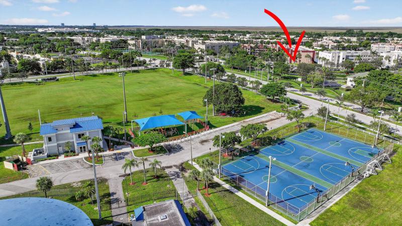  Condo & Townhome Photos