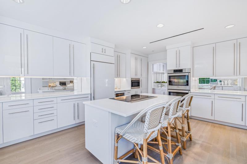  Single Family Homes Photo 10:  Palm Beach,  FL 33480