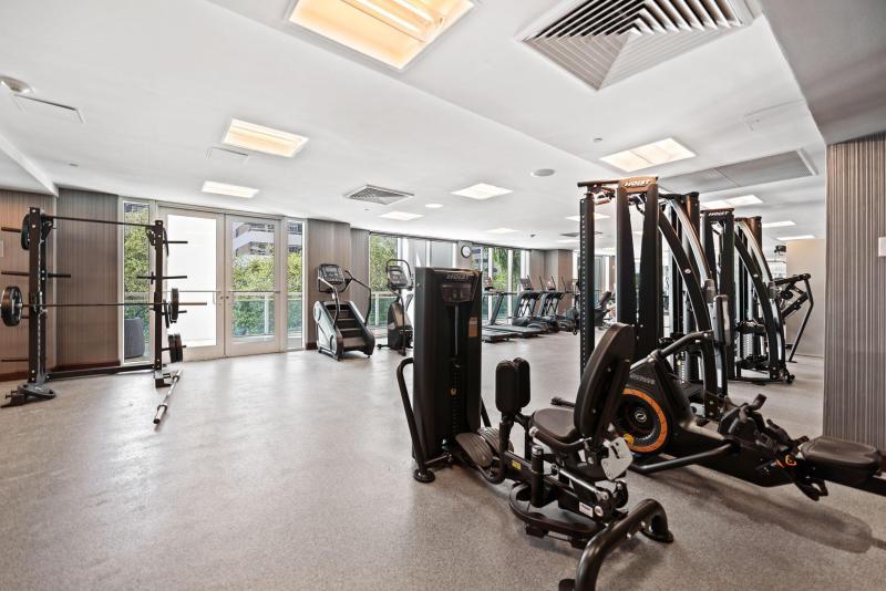  Condo & Townhome Photos