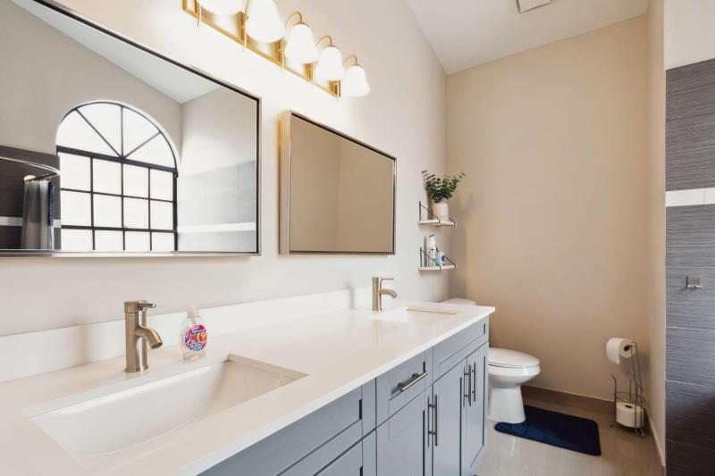  Single Family Homes Photo 17:  Deerfield Beach,  FL 33442