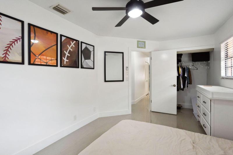  Single Family Homes Photo 19:  Deerfield Beach,  FL 33442