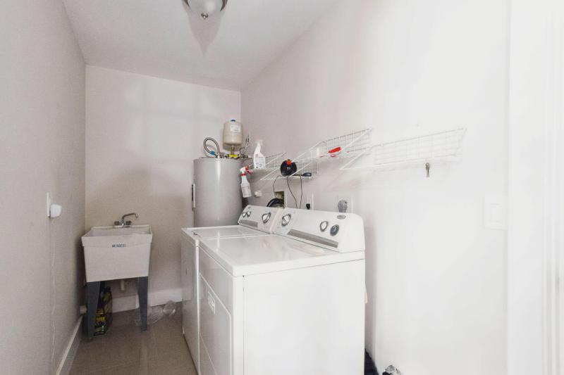  Single Family Homes Photo 25:  Deerfield Beach,  FL 33442