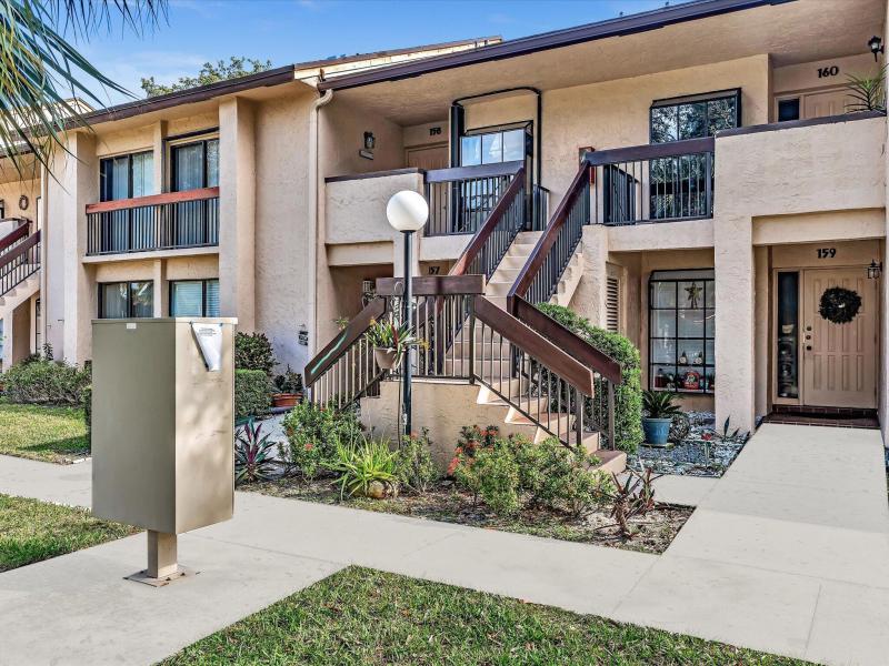  Condo & Townhome Photos