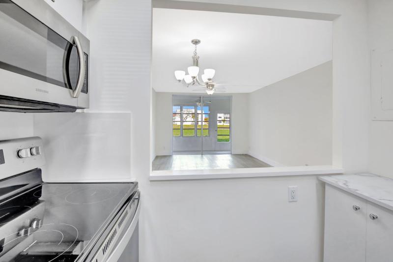  Condo & Townhome Photos