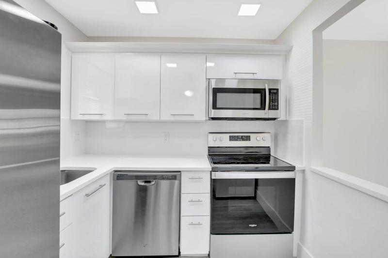  Condo & Townhome Photos