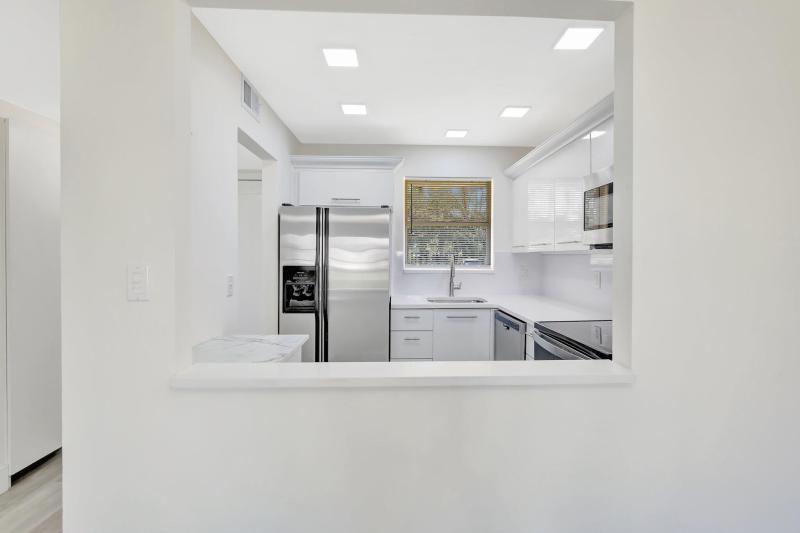  Condo & Townhome Photos