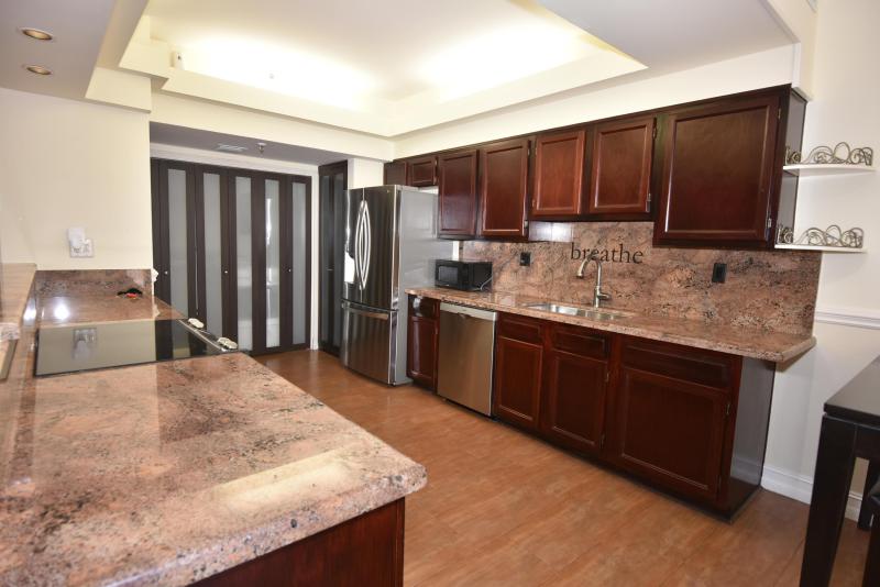  Condo & Townhome Photos