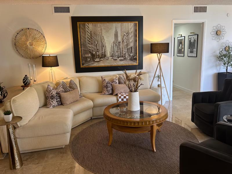 Condo & Townhome Photos