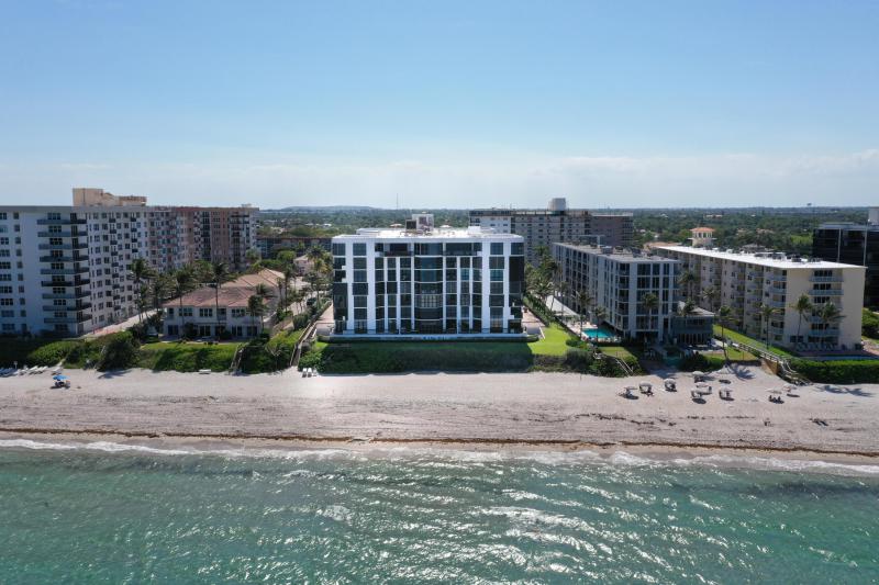  Condo & Townhome Photos