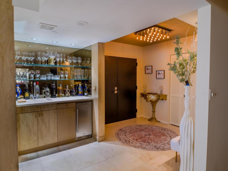  Condo & Townhome Photos