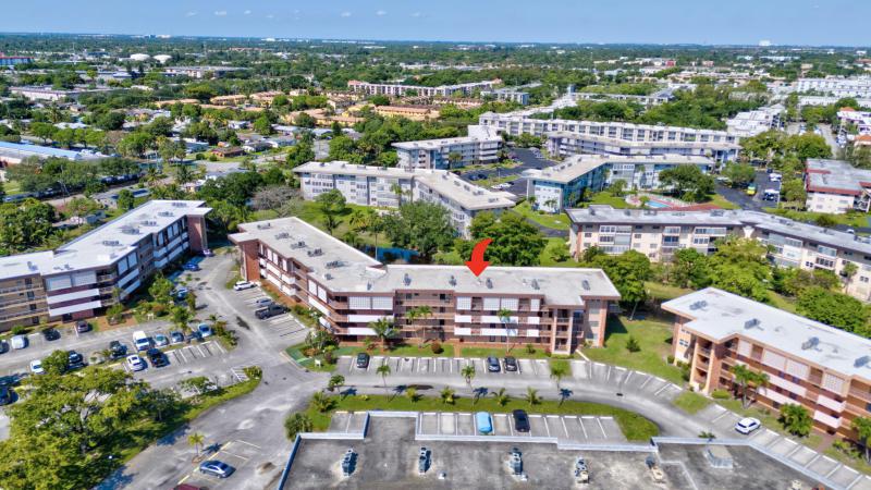  Condo & Townhome Photos