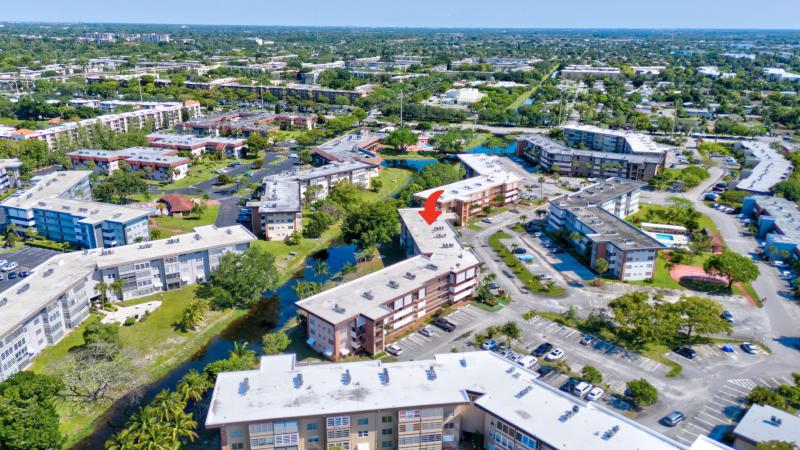  Condo & Townhome Photos