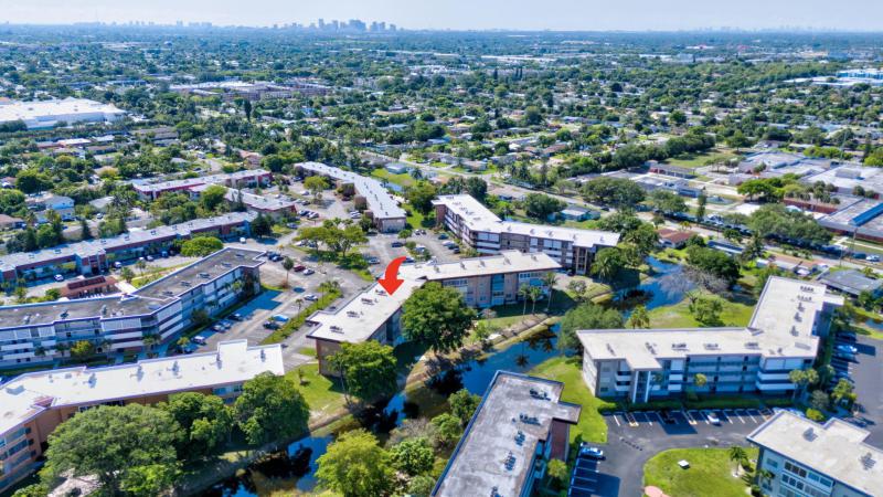 Condo & Townhome Photos