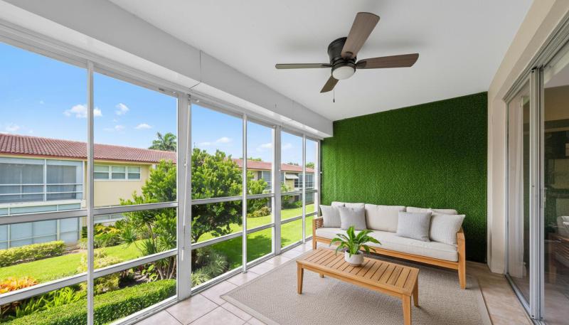  Condo & Townhome Photos