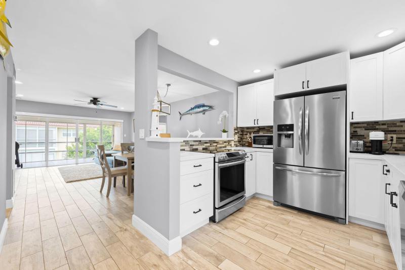  Condo & Townhome Photos