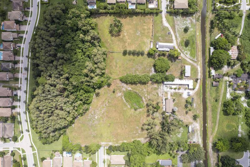  Commercial & Industrial Land Images 
