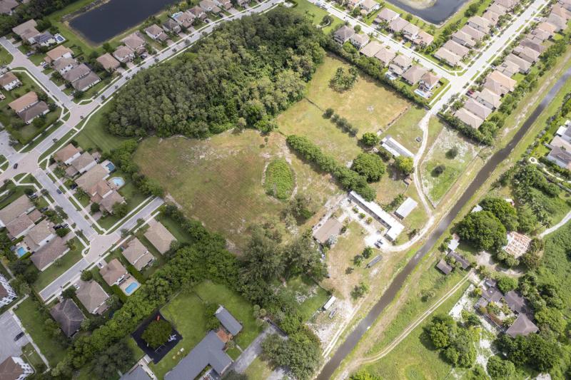  Commercial & Industrial Land Images 