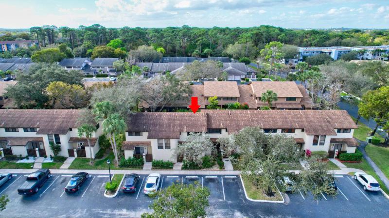  Condo & Townhome Photos