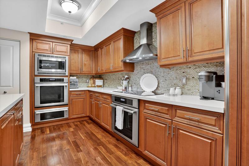  Condo & Townhome Photos