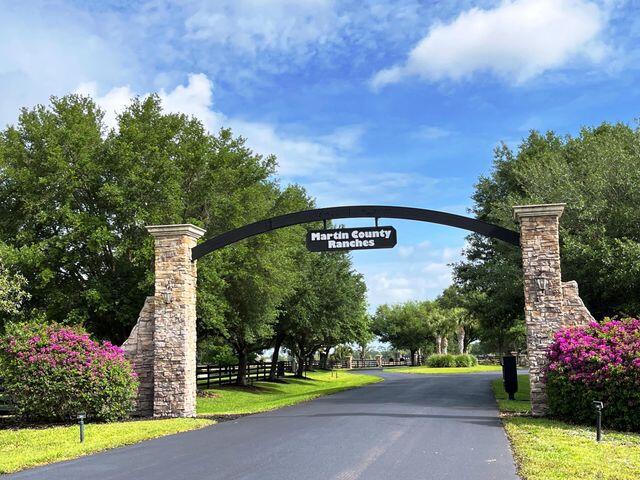  Commercial & Industrial Land Images 