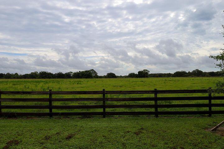  Commercial & Industrial Land Images 