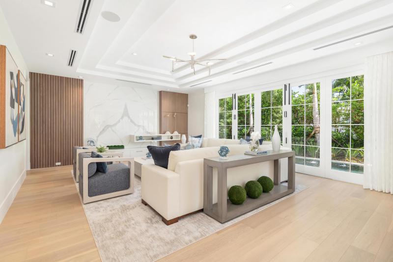  Single Family Homes Photo 12:  Palm Beach,  FL 33480