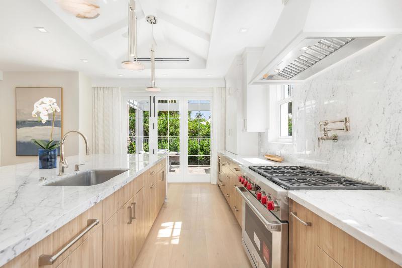  Single Family Homes Photo 23:  Palm Beach,  FL 33480