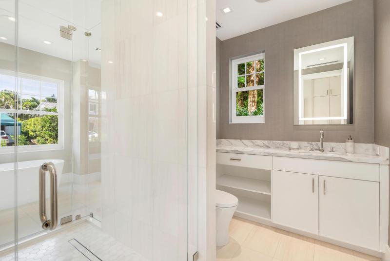  Single Family Homes Photo 28:  Palm Beach,  FL 33480