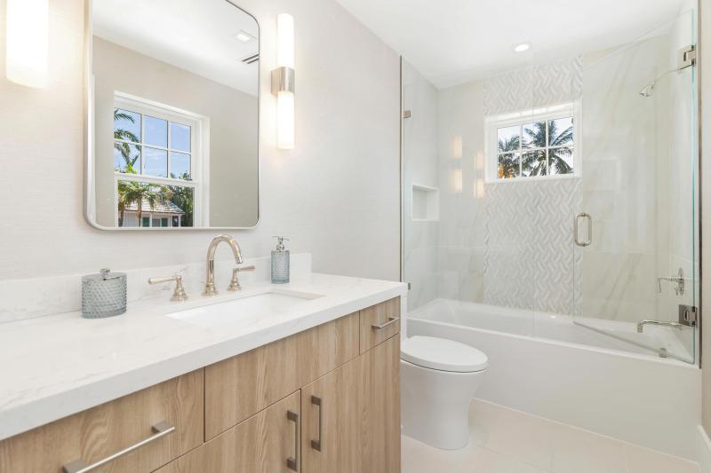  Single Family Homes Photo 32:  Palm Beach,  FL 33480