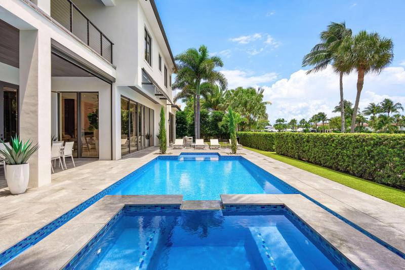  Single Family Homes Photo 29:  Boca Raton,  FL 33432