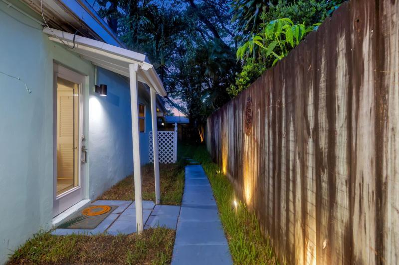 Duplex, Triplex and Fourplex Images