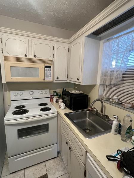  Condo & Townhome Photos