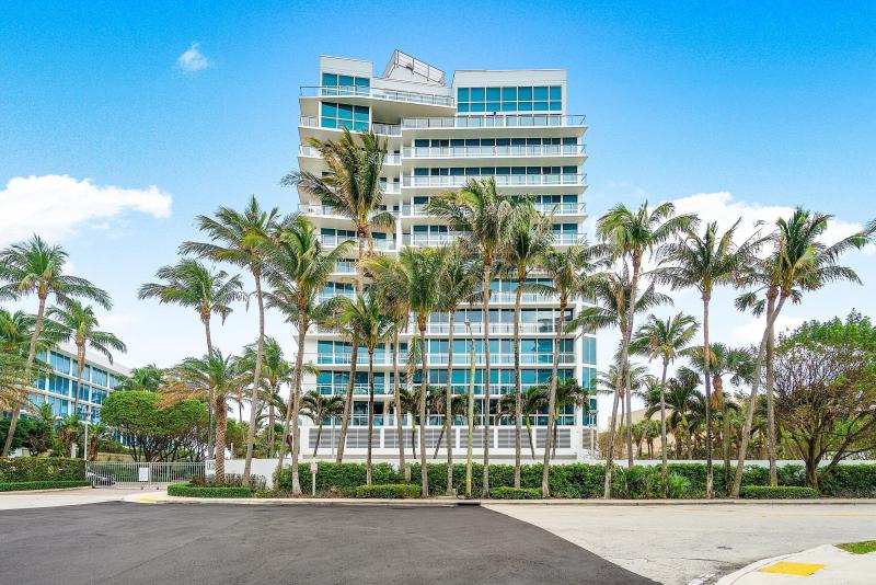  Condo & Townhome Photos