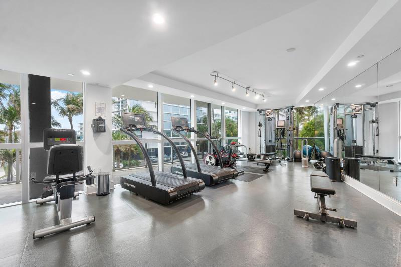  Condo & Townhome Photos