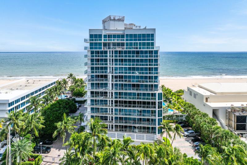  Condo & Townhome Photos