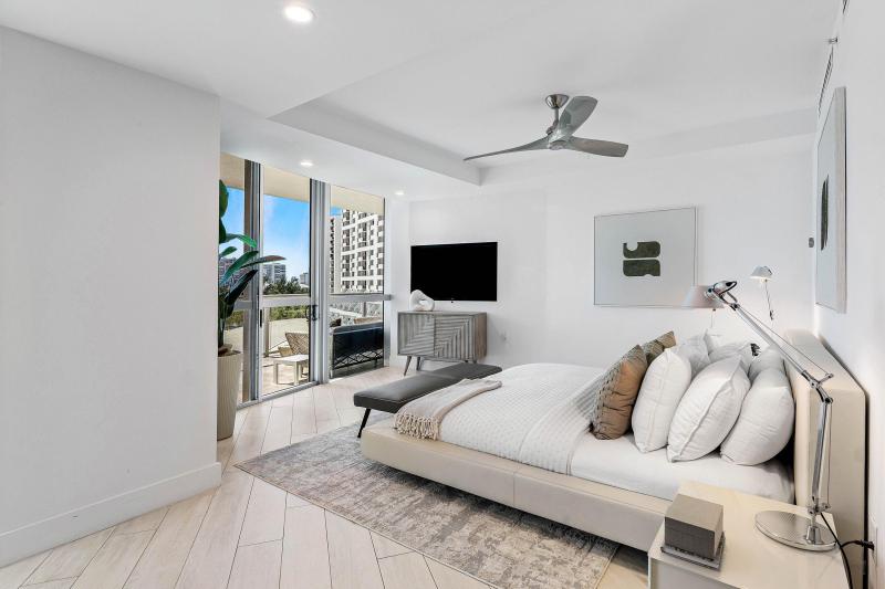  Condo & Townhome Photos