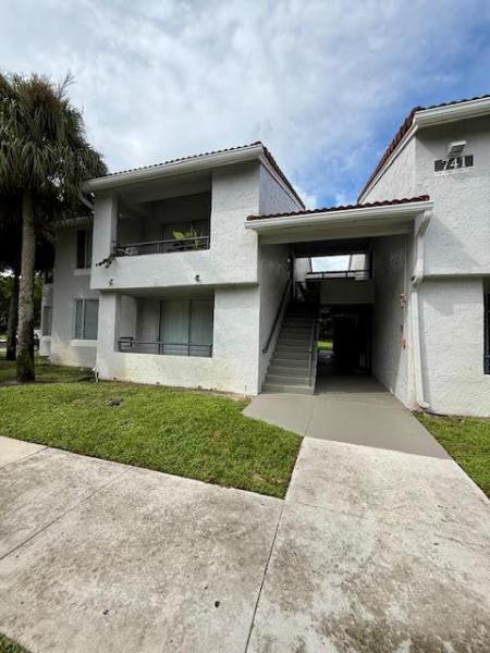 Condo & Townhome Photos