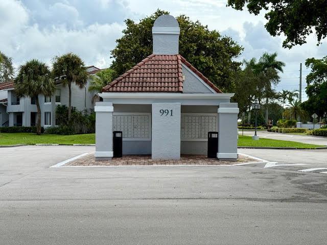  Condo & Townhome Photos