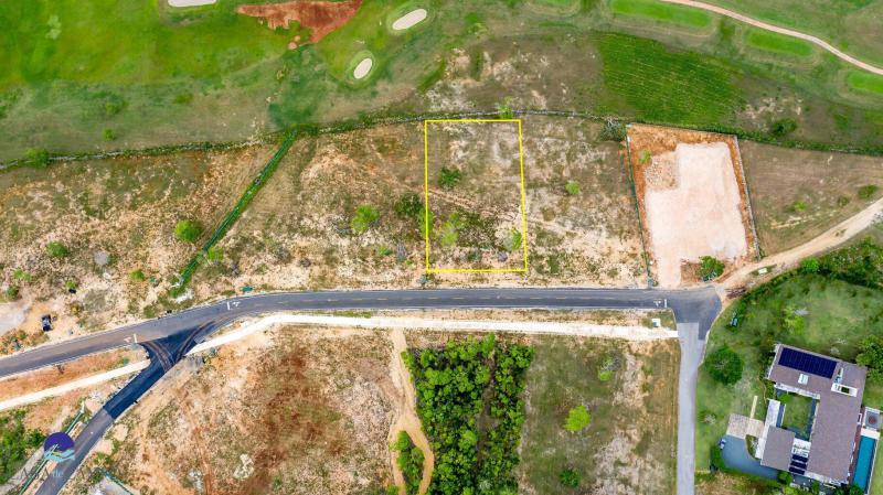  Commercial & Industrial Land Images 