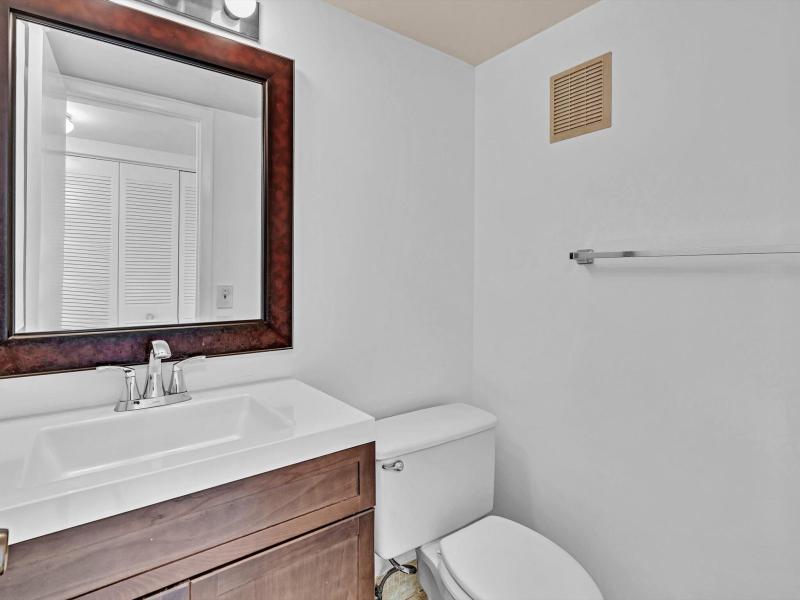  Condo & Townhome Photos