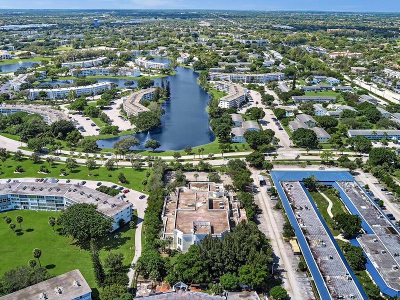  Condo & Townhome Photos