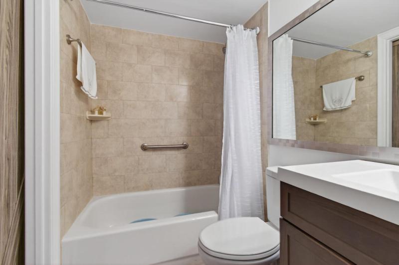  Condo & Townhome Photos