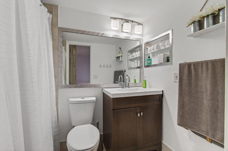  Condo & Townhome Photos