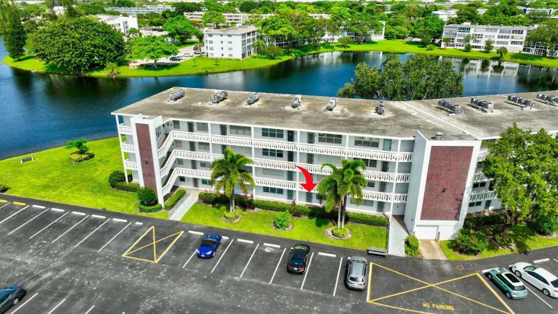  Condo & Townhome Photos