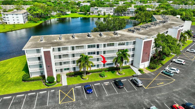  Condo & Townhome Photos