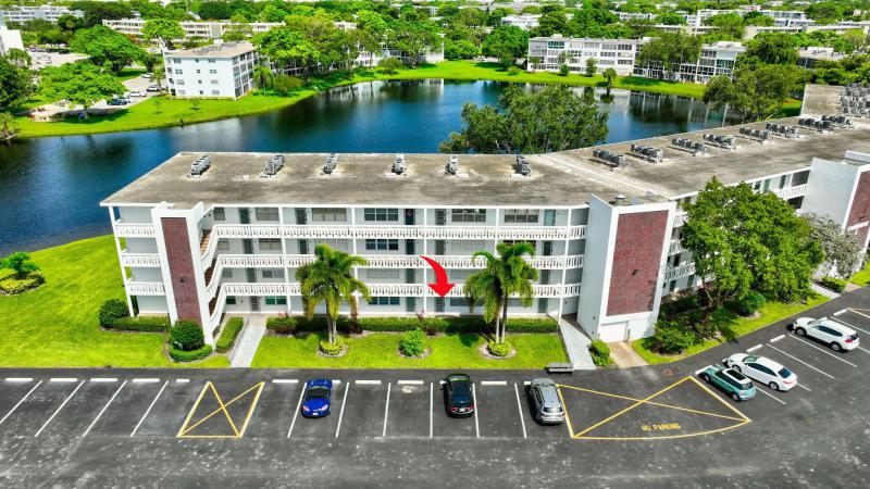  Condo & Townhome Photos