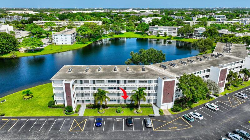  Condo & Townhome Photos