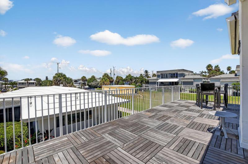  Condo & Townhome Photos