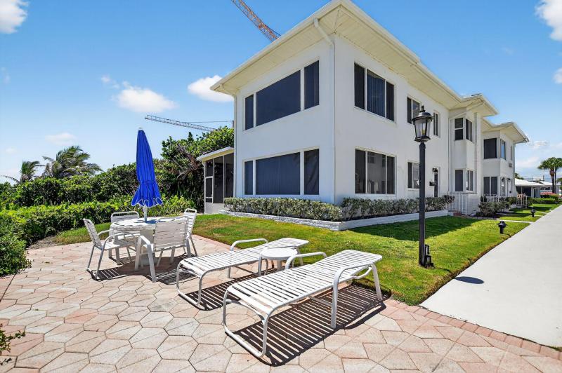  Condo & Townhome Photos